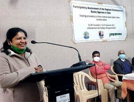 Students given the training to identify invasive species